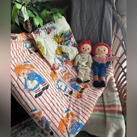 Other - Vintage Raggedy Ann and Andy Dolls with Vintage Quilt